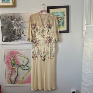 Late 1930’s Silk Day Dress, 21-23” Bust 17” Waist